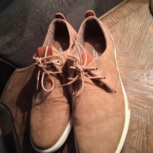 Aloha Island Men's Tan Suede Derby Lace-Ups